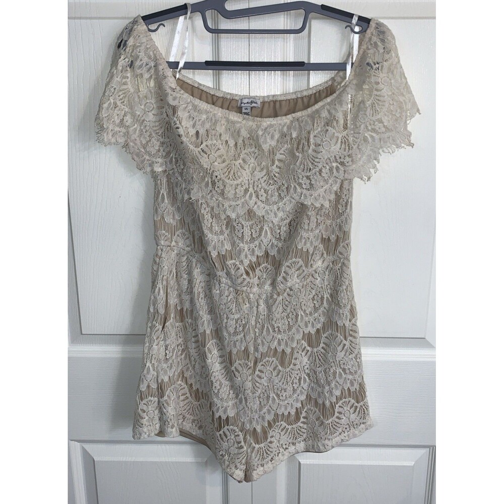 LOVE FIRE Lace Romper Women’s L Cream Tan Party Wedding Festival Coquette